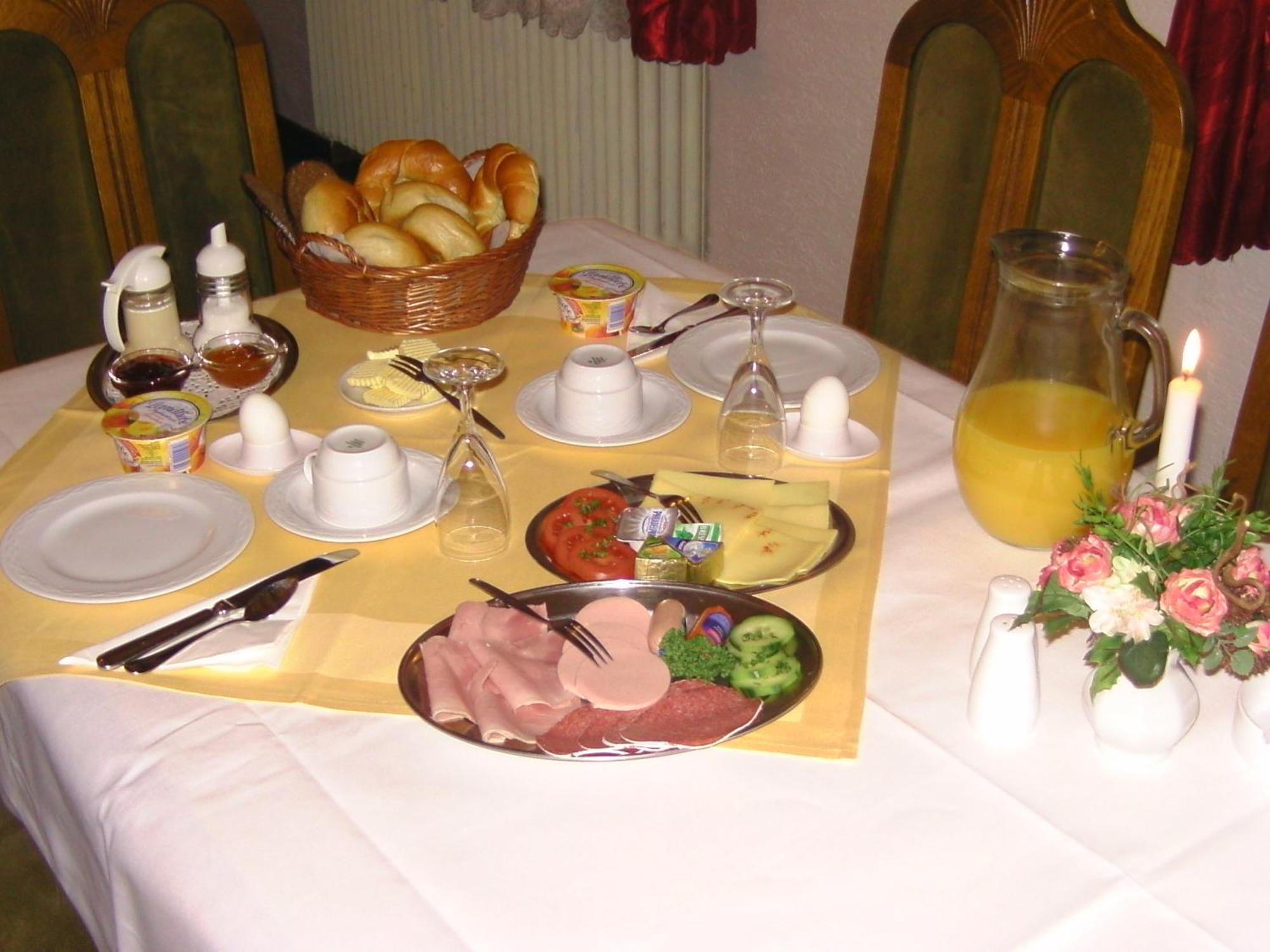 Hotel Zur Guten Quelle Selters  Экстерьер фото